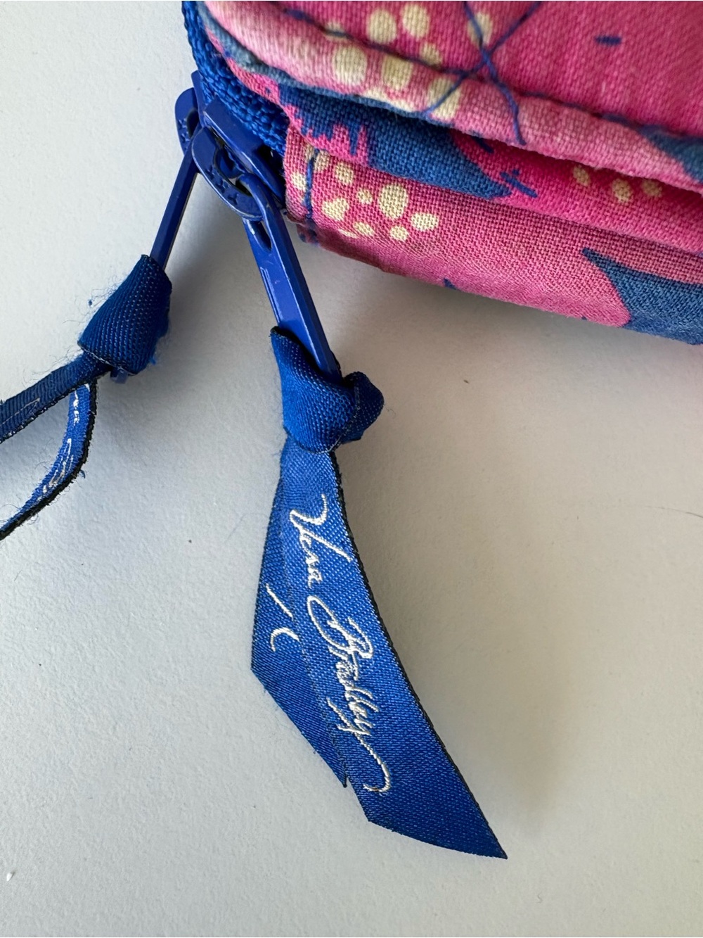 Vera Bradley Crossbody floral zip wallet bag - Picture 3 of 10